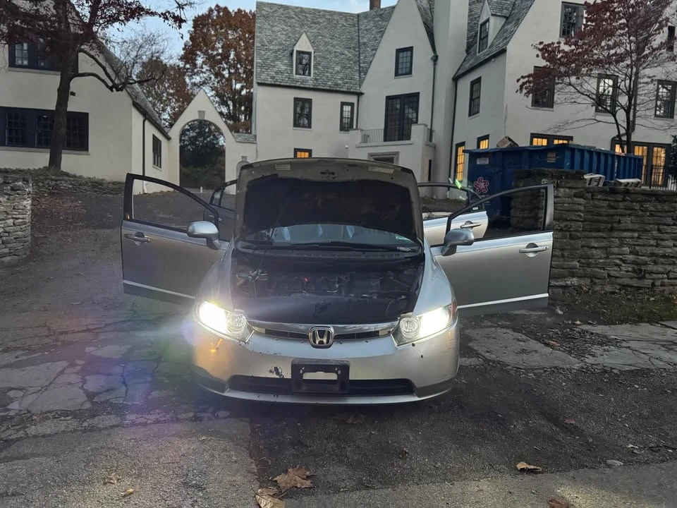 2008 Honda Civic 8th Gen - Image 2 of 14