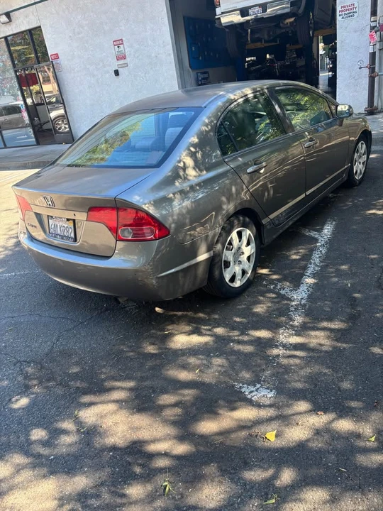 2008 Honda Civic 8th Gen - Image 2 of 6