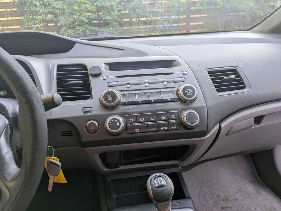 2008 Honda Civic 8th Gen - Image 8 of 15