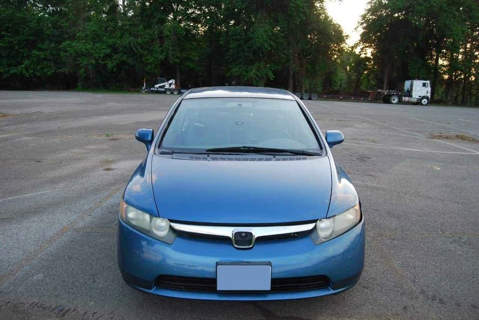 2008 Honda Civic 8th Gen - Image 2 of 4