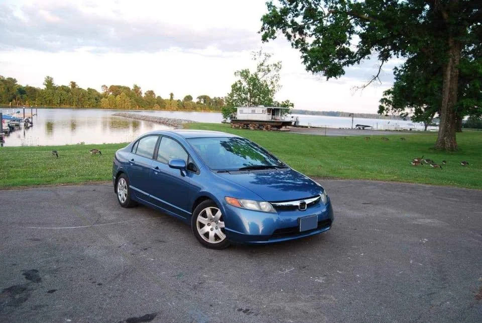 2008 Honda Civic 8th Gen - Image 3 of 4
