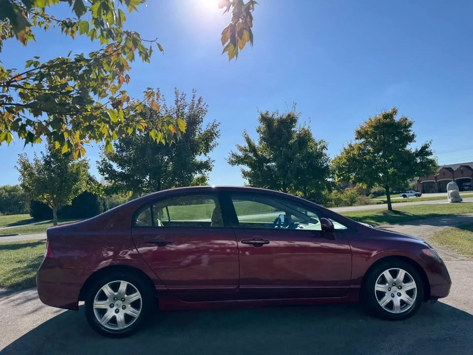 2008 Honda Civic 8th Gen - Image 8 of 18