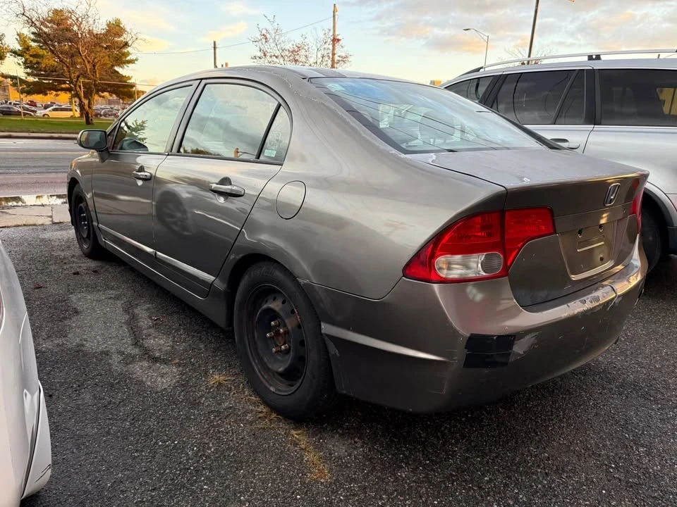 2008 Honda Civic 8th Gen - Image 2 of 4