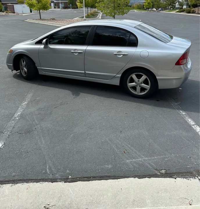 2008 Honda Civic 8th Gen - Image 4 of 9