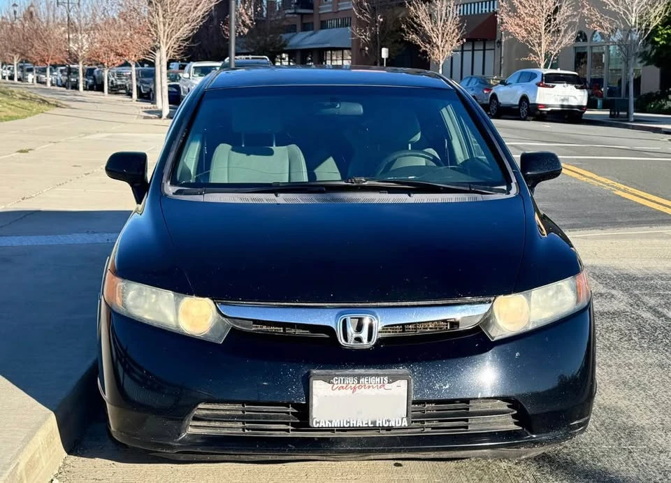 2008 Honda Civic 8th Gen - Image 2 of 12