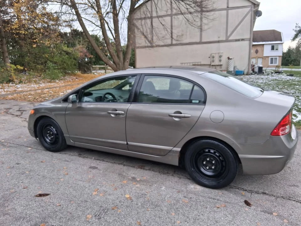 2008 Honda Civic 8th Gen - Image 2 of 18
