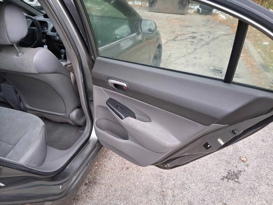 2008 Honda Civic 8th Gen - Image 12 of 18