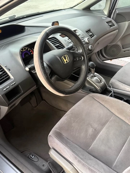 2008 Honda Civic 8th Gen - Image 8 of 9