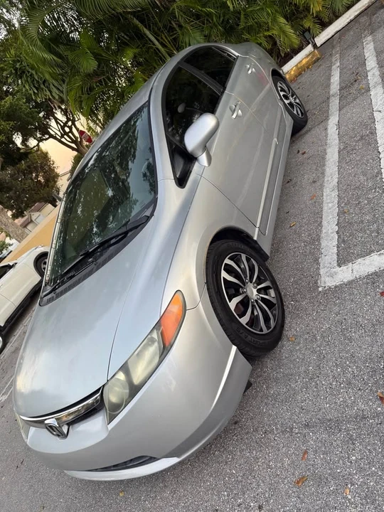 2008 Honda Civic 8th Gen - Image 4 of 9