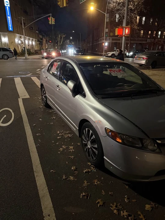 2008 Honda Civic 8th Gen - Image 3 of 4