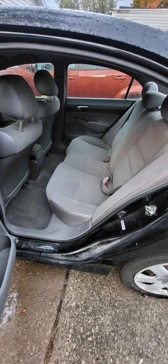 2008 Honda Civic 8th Gen - Image 3 of 8