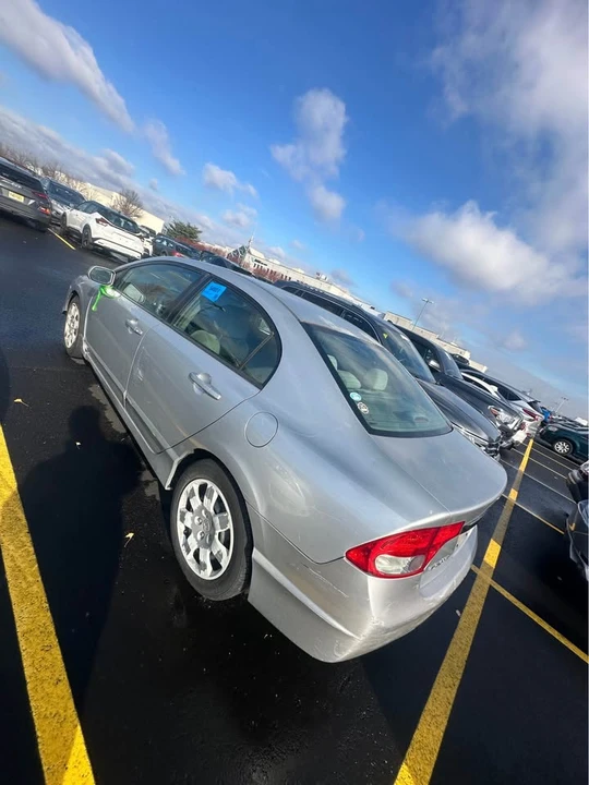 2008 Honda Civic 8th Gen - Image 5 of 9