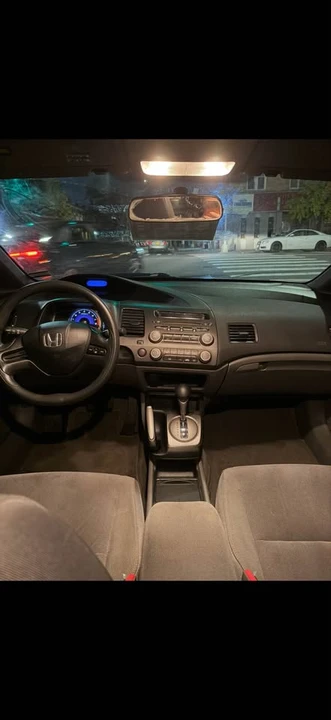2008 Honda Civic 8th Gen - Image 2 of 3