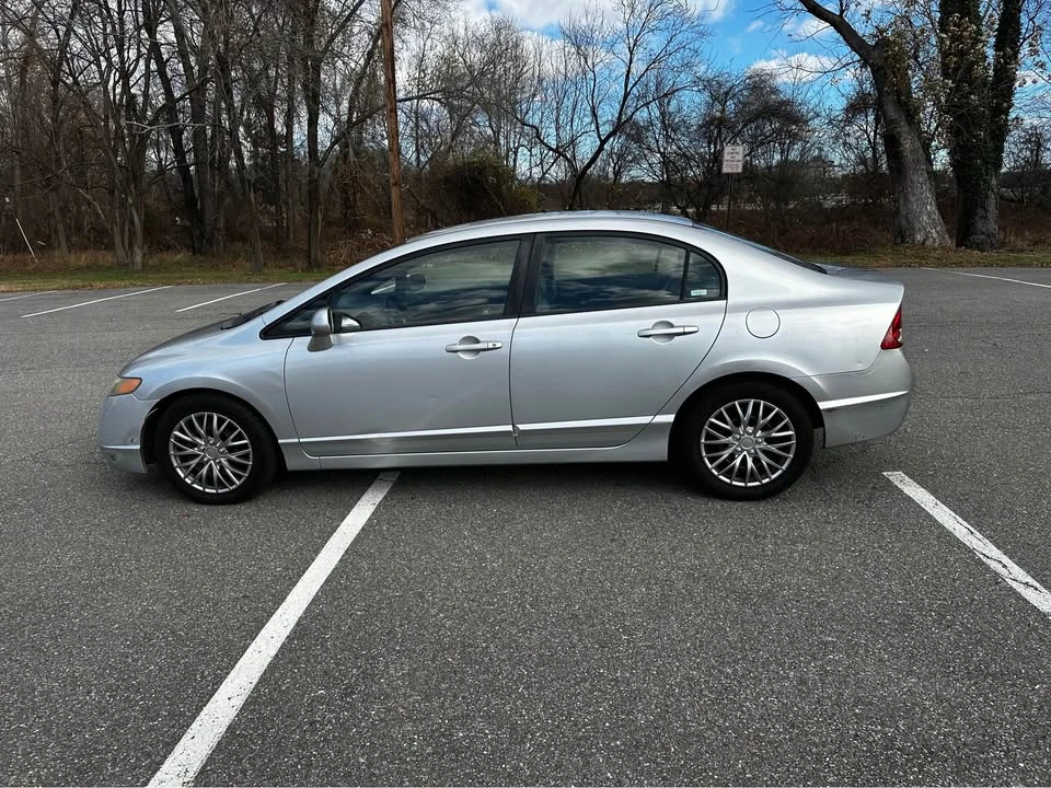 2008 Honda Civic 8th Gen - Image 3 of 17