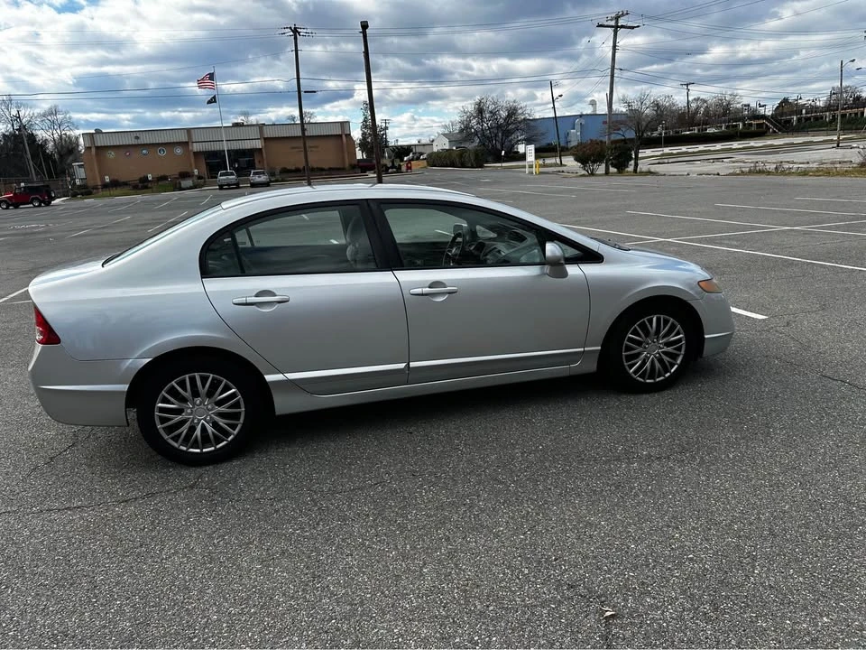 2008 Honda Civic 8th Gen - Image 6 of 17