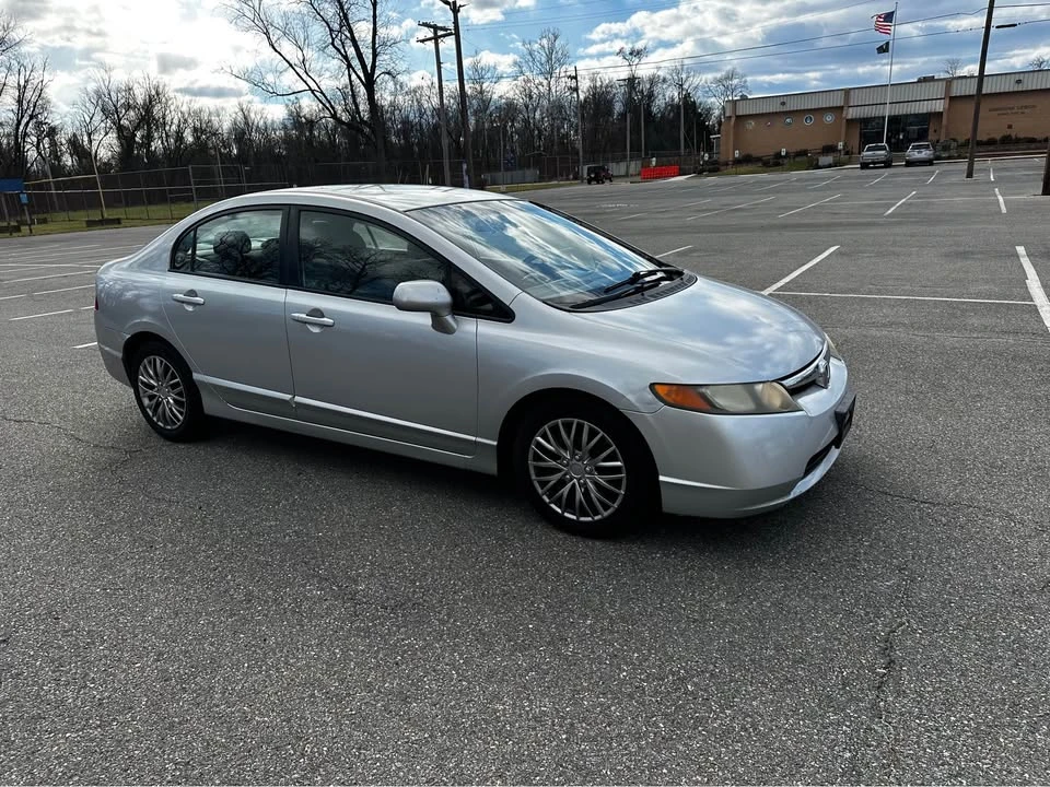 2008 Honda Civic 8th Gen - Image 5 of 17