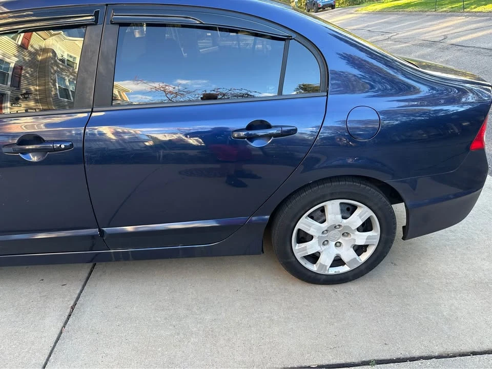 2008 Honda Civic 8th Gen - Image 3 of 4