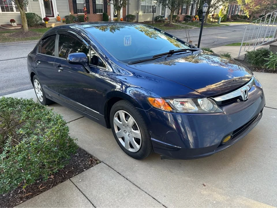 2008 Honda Civic 8th Gen - Image 2 of 4