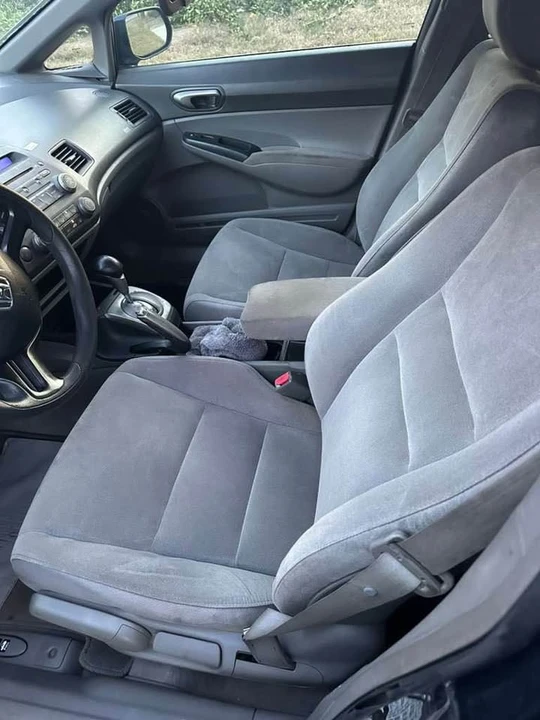2008 Honda Civic 8th Gen - Image 2 of 6