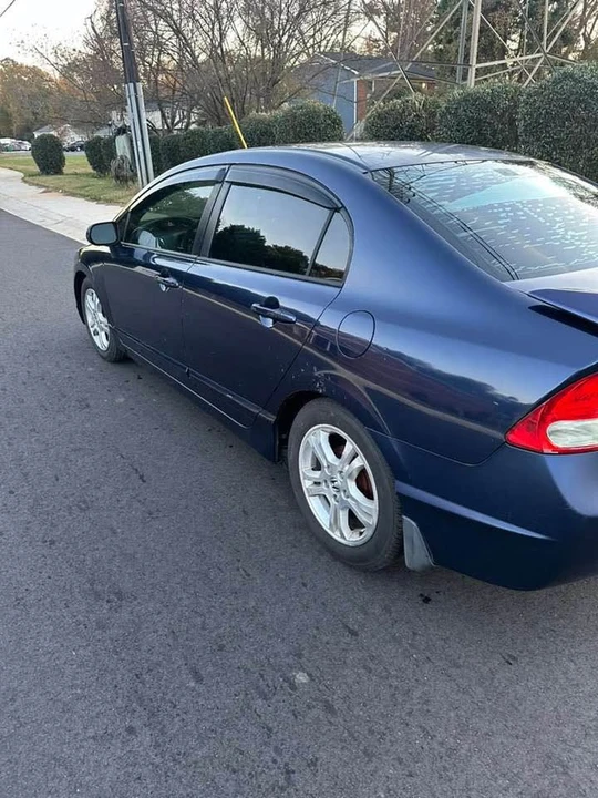 2008 Honda Civic 8th Gen - Image 3 of 6
