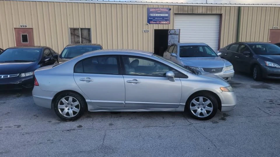 2008 Honda Civic 8th Gen - Image 2 of 13