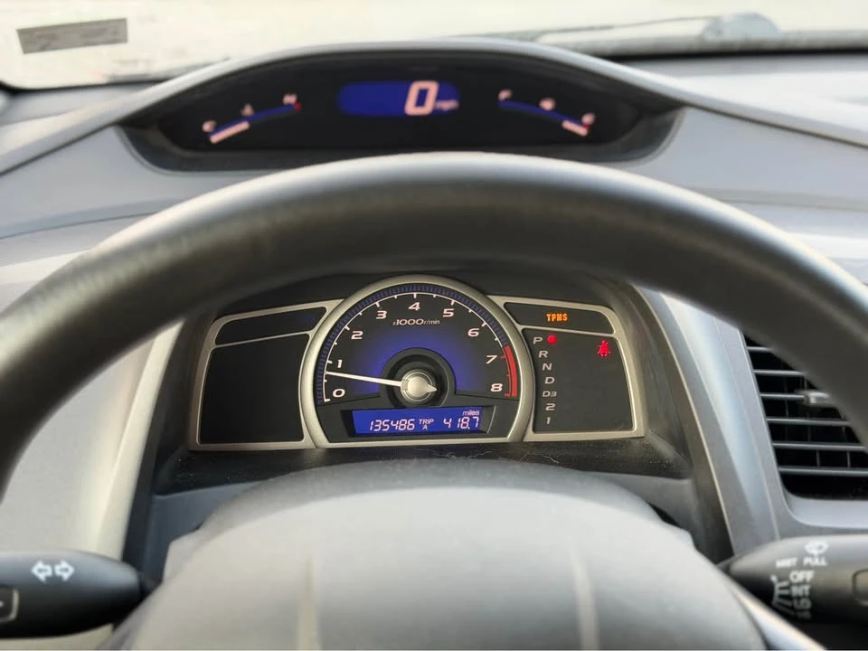 2008 Honda Civic 8th Gen - Image 13 of 17