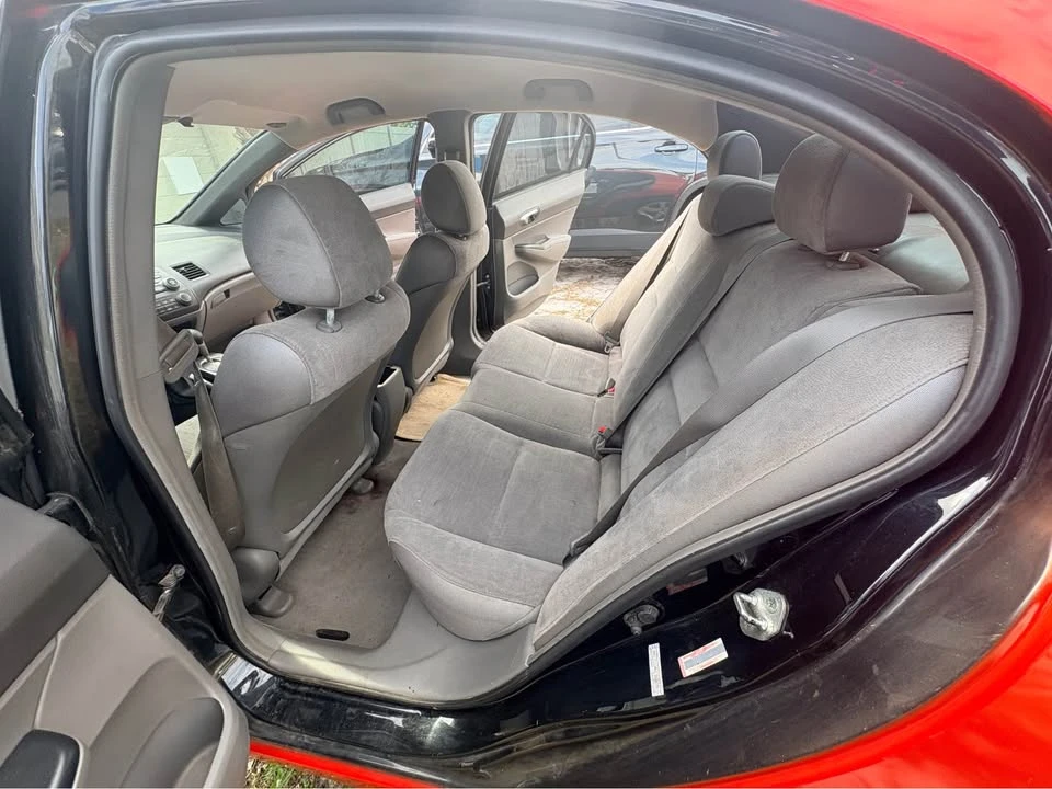2008 Honda Civic 8th Gen - Image 10 of 13