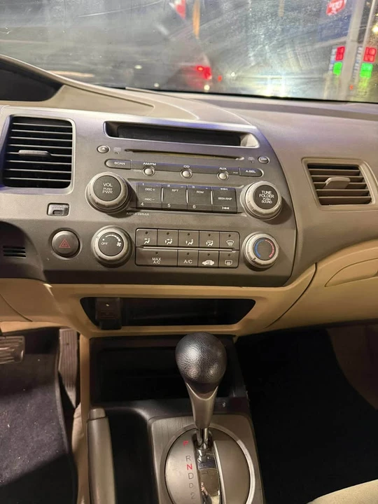 2008 Honda Civic 8th Gen - Image 5 of 11