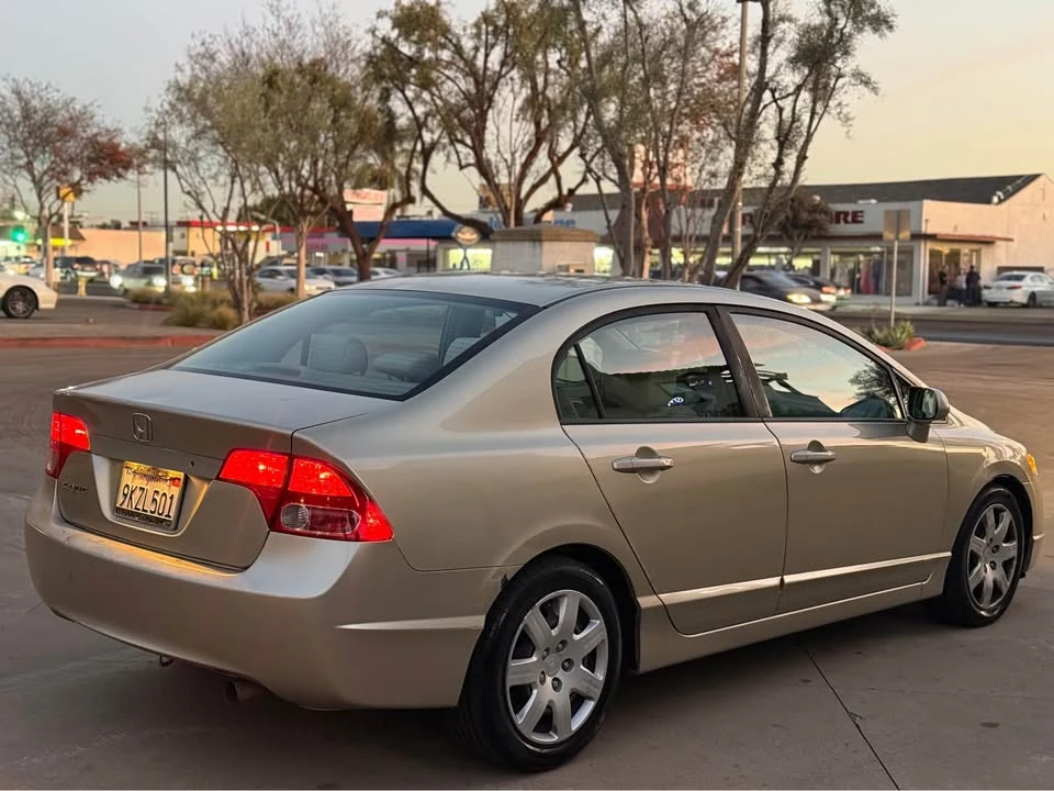 2008 Honda Civic 8th Gen - Image 3 of 7