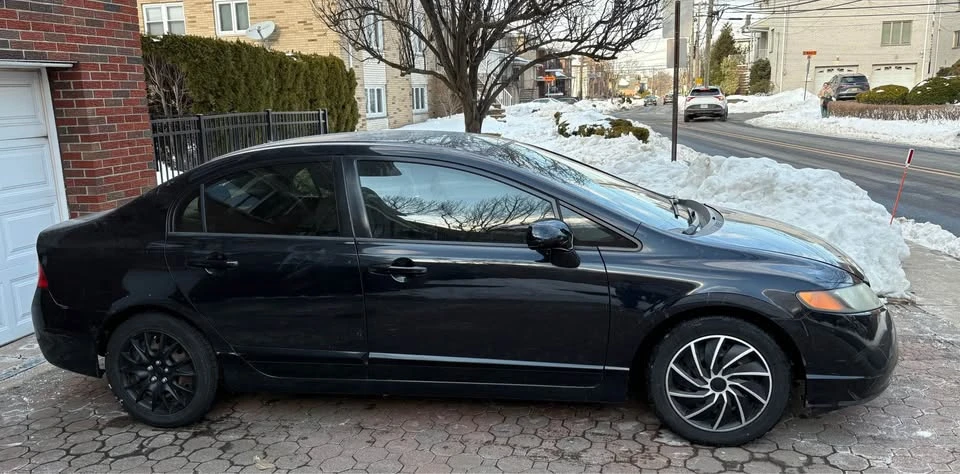 2008 Honda Civic 8th Gen - Image 2 of 8