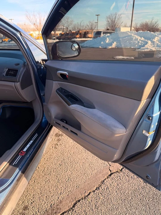 2008 Honda Civic 8th Gen - Image 10 of 17