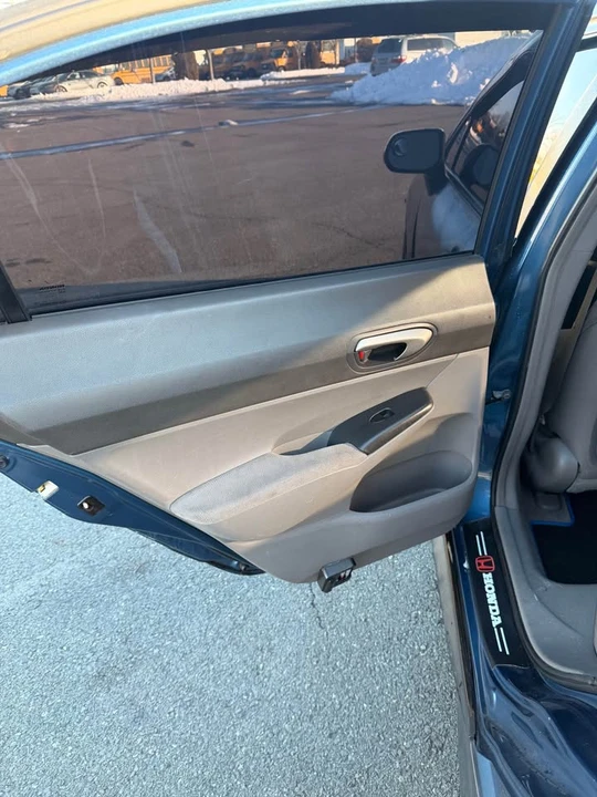 2008 Honda Civic 8th Gen - Image 13 of 17