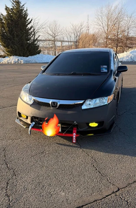 2008 Honda Civic 8th Gen - Image 2 of 17
