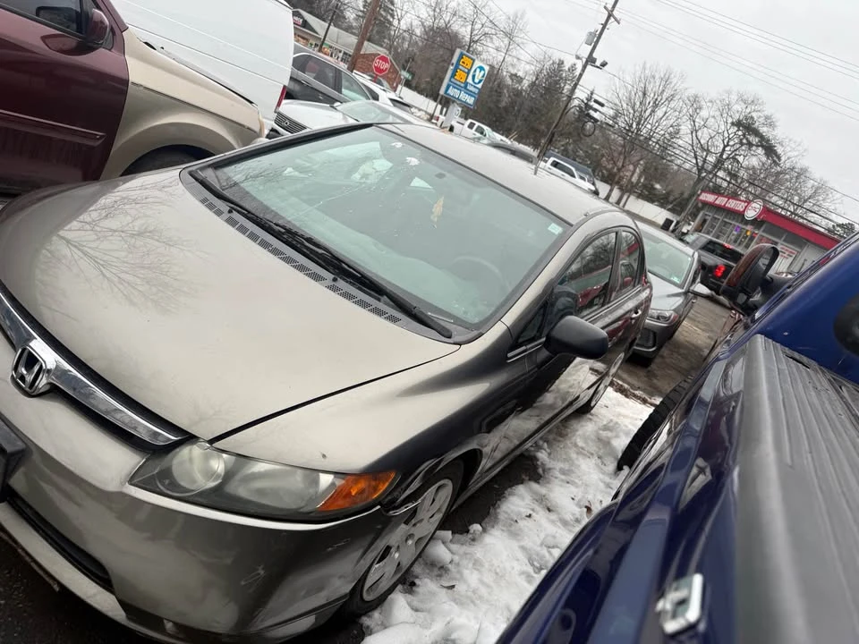 2008 Honda Civic 8th Gen - Image 2 of 8