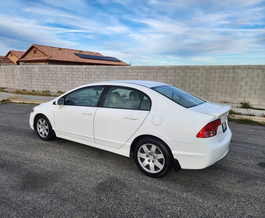 2008 Honda Civic 8th Gen - Image 6 of 10