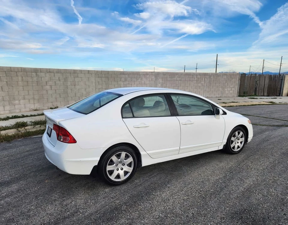 2008 Honda Civic 8th Gen - Image 3 of 10