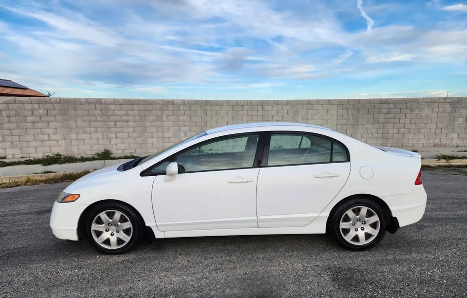 2008 Honda Civic 8th Gen - Image 5 of 10