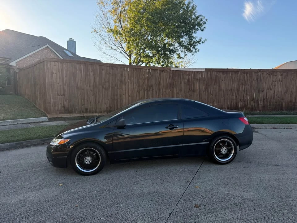 2008 Honda Civic 8th Gen - Image 2 of 13