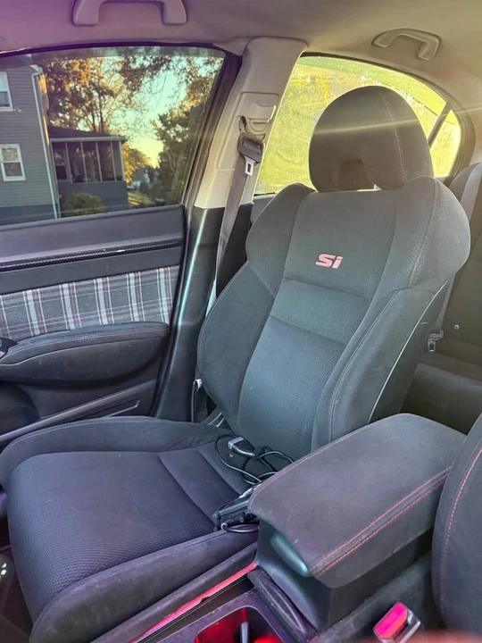2008 Honda Civic Si 8th Gen - Image 10 of 14