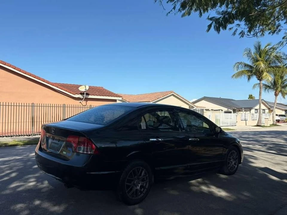 2008 Honda Civic 8th Gen - Image 2 of 6
