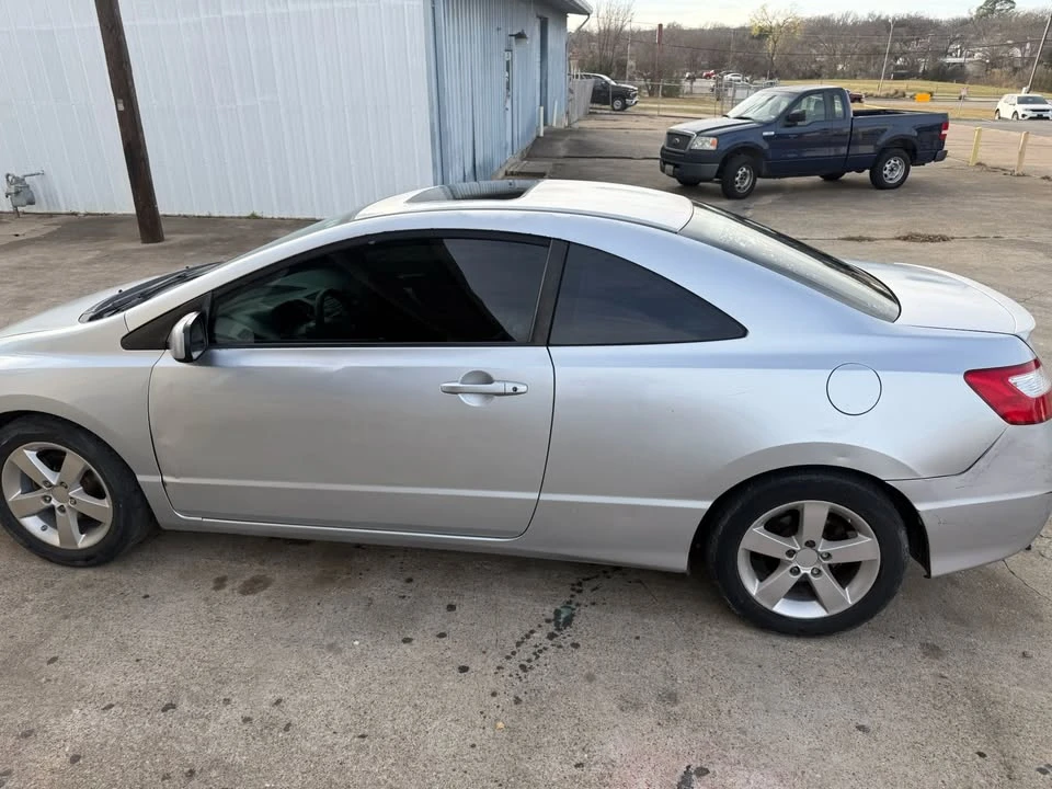 2008 Honda Civic 8th Gen - Image 4 of 6