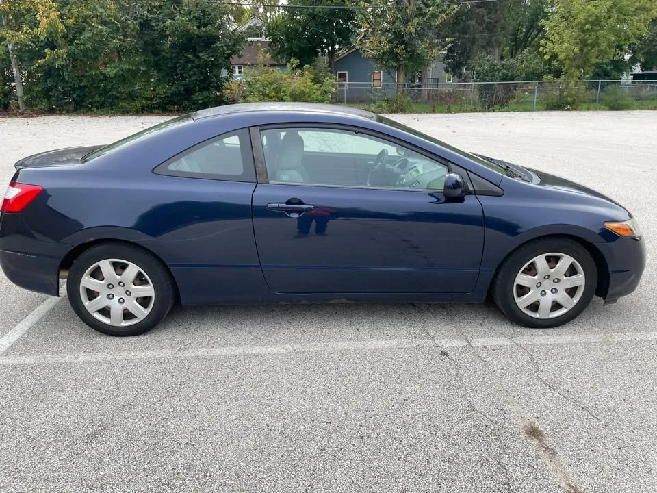 2008 Honda Civic 8th Gen - Image 15 of 18