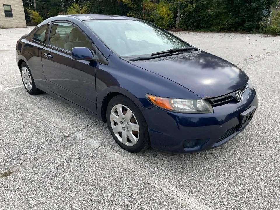 2008 Honda Civic 8th Gen - Image 2 of 18