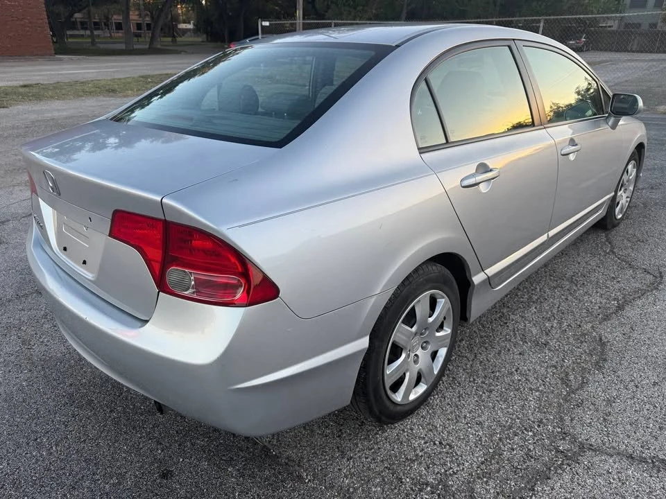 2008 Honda Civic 8th Gen - Image 6 of 15