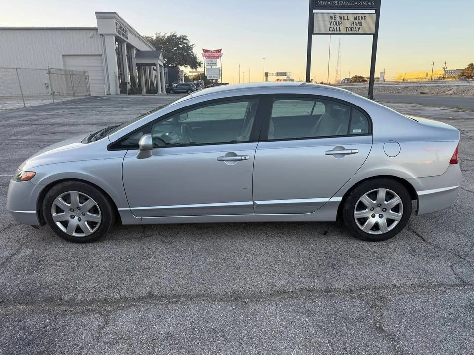 2008 Honda Civic 8th Gen - Image 4 of 15