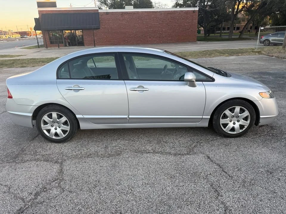 2008 Honda Civic 8th Gen - Image 5 of 15