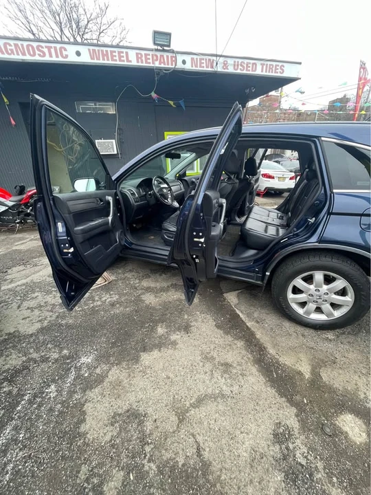 2008 Honda CR-V 3rd Gen - Image 3 of 10
