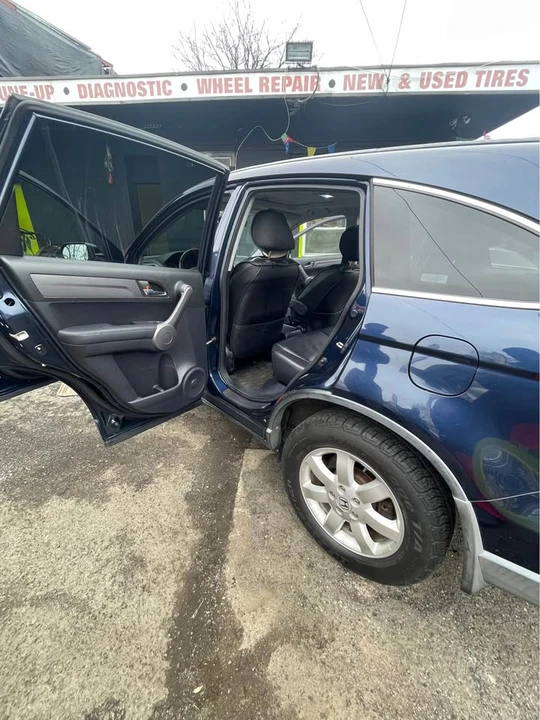 2008 Honda CR-V 3rd Gen - Image 2 of 10