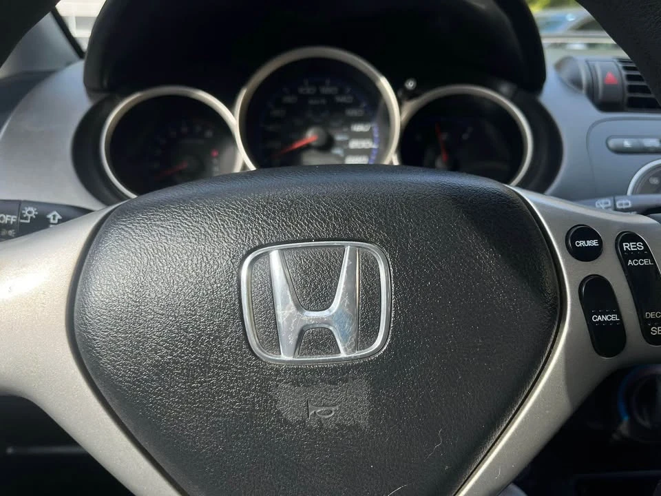 2008 Honda Fit - Image 9 of 13