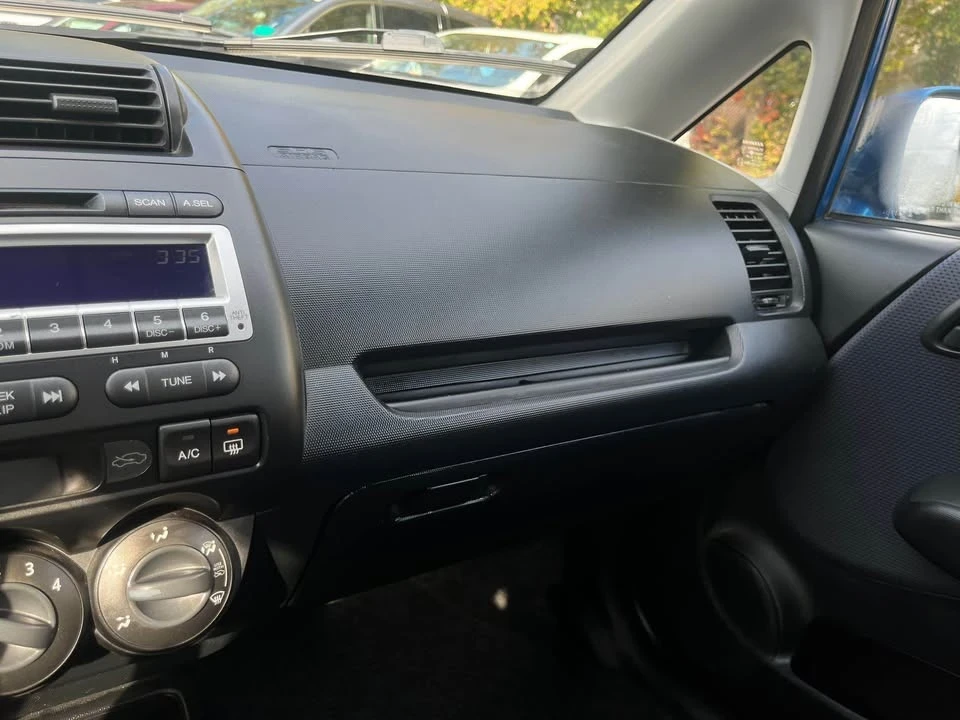 2008 Honda Fit - Image 10 of 13